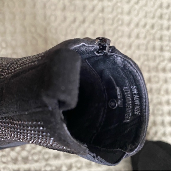 Atalina Black Rhinestone Shimmer Booties Size 8 - Picture 4 of 8